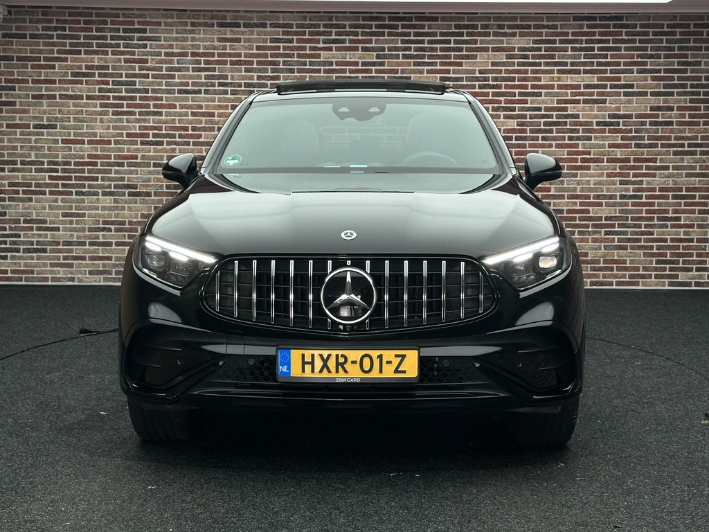 48717082-5.jpg