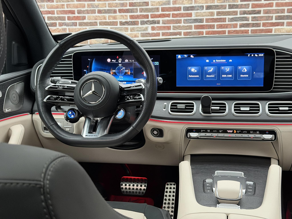 48717683-3.jpg